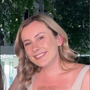 Meet your Posher, Claire